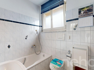 Renoviertes 5.5-Z Doppel-EFH mit grossem Garten und separater Garage image 9