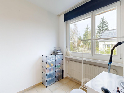 Renoviertes 5.5-Z Doppel-EFH mit grossem Garten und separater Garage image 10