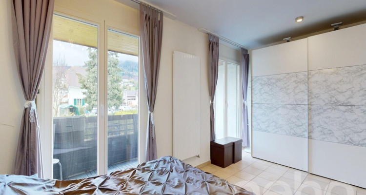 Renoviertes 5.5-Z Doppel-EFH mit grossem Garten und separater Garage image 7