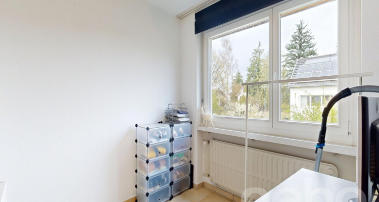 Renoviertes 5.5-Z Doppel-EFH mit grossem Garten und separater Garage image 10