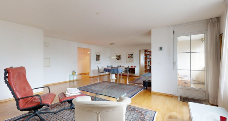 Ideale Wohnlage auf der Breite mit Terrasse und Balkon image 4