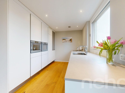 Hochwertige 4.5-Zimmerwohnung mit Wintergarten image 4