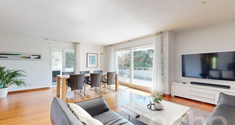 Attraktives 5.5-Zimmer-Doppeleinfamilienhaus image 2