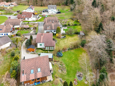 Gepflegtes Einfamilienhaus mit Garten, Ruhe und direktem Waldanschluss image 1