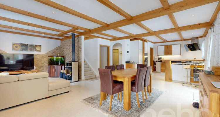 Gepflegtes Einfamilienhaus mit Garten, Ruhe und direktem Waldanschluss image 3