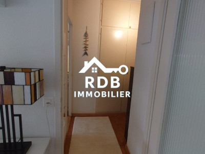 Appartement de 3 pièces au 2ème étage situé à Genève 1202 image 9