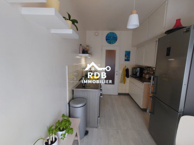 Appartement de 3 pièces au 2ème étage situé à Genève 1202 image 4