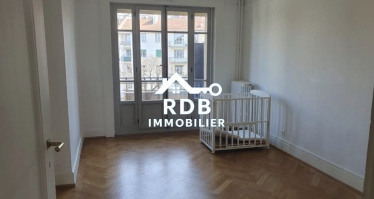 Appartement de 4,5 pièces au 4ème étage à Genève 1206 image 3
