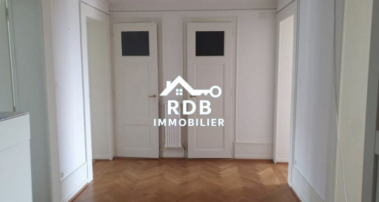 Appartement de 4,5 pièces au 4ème étage à Genève 1206 image 5