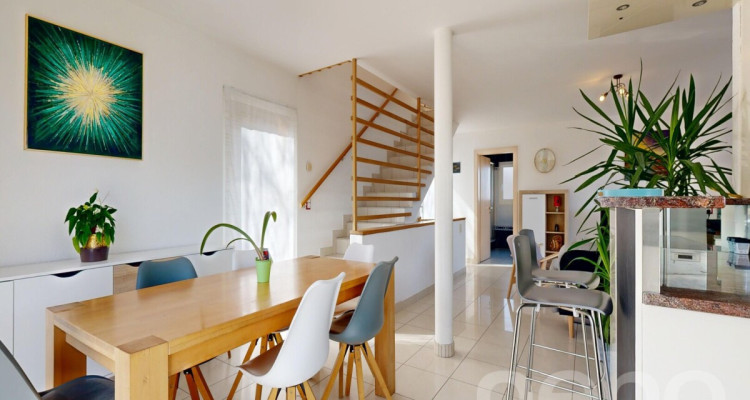 Maison familiale lumineuse avec vaste terrasse image 7