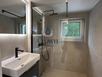 Character and volume image 8