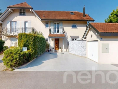 Maison jumelée avec grand jardin et volumes généreux image 2