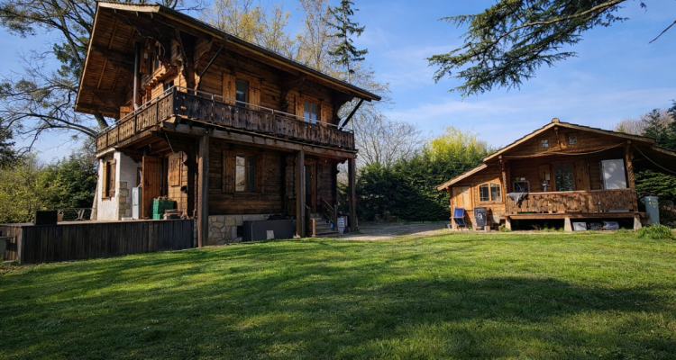 Propriété de caractère rénovée avec élégance dans un cadre exclusif image 2