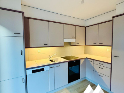 APPARTEMENT TRAVERSANT 82 M2 - 4 PCES ! HYPER-CENTRE SION  image 6