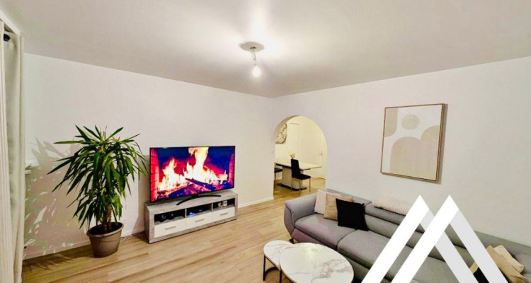 APPARTEMENT TRAVERSANT 82 M2 - 4 PCES ! HYPER-CENTRE SION  image 1