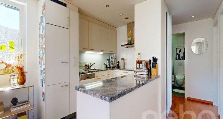 Moderne 3.5-Zimmerwohnung mit Balkon und Einstellhallenplatz image 3