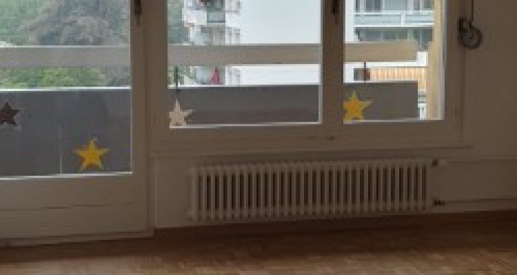 Appartement 2,5 pièces situé à Thônex image 2