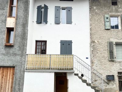 Objet rare - Ravissant triplex 4.5 pièces au coeur du vieux village de Collombey image 1