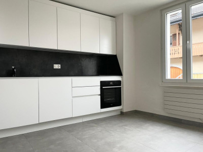 Objet rare - Ravissant triplex 4.5 pièces au coeur du vieux village de Collombey image 2