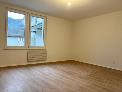 Objet rare - Ravissant triplex 4.5 pièces au coeur du vieux village de Collombey image 6