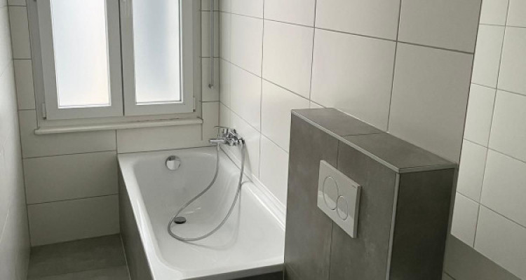 Objet rare - Ravissant triplex 4.5 pièces au coeur du vieux village de Collombey image 4