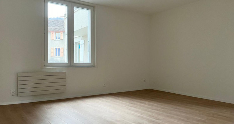 Objet rare - Ravissant triplex 4.5 pièces au coeur du vieux village de Collombey image 7