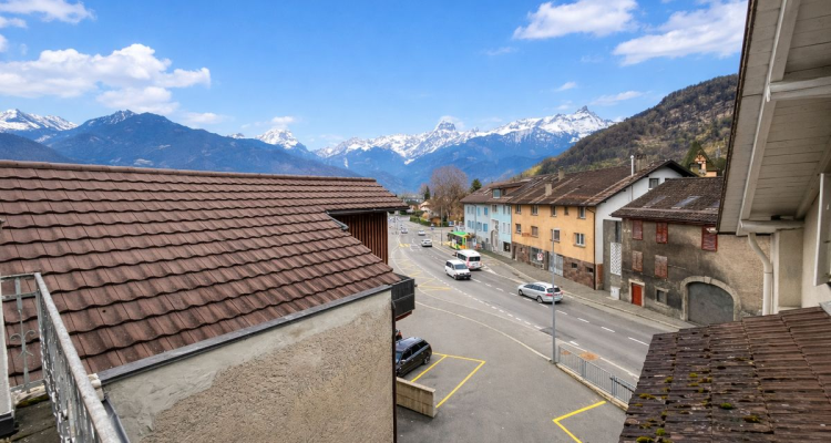 Objet rare - Ravissant triplex 4.5 pièces au coeur du vieux village de Collombey image 1