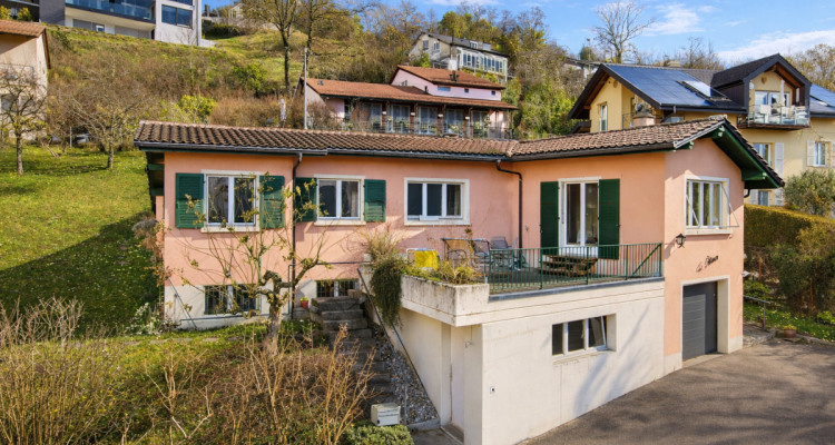 Villa individuelle de 4.5 pièces avec vue lac et fort potentiel d’agrandissement image 2