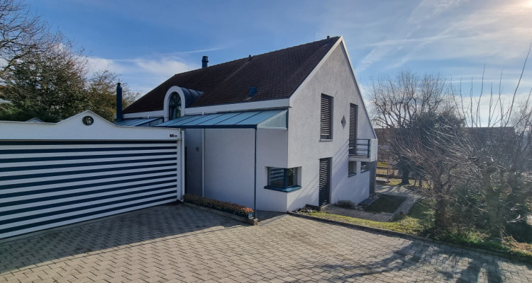 Villa individuelle de 7,5 pièces  image 1