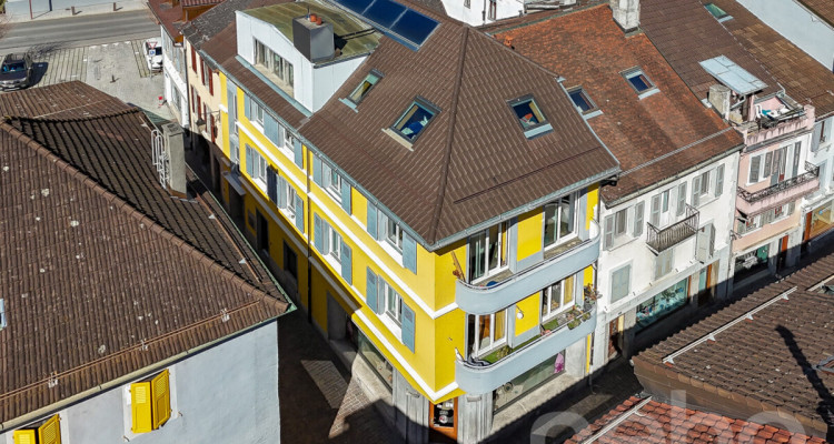 Immeuble mixte 2 Commerces + 3.5 + 8.5 en duplex image 1