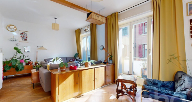 Immeuble mixte 2 Commerces + 3.5 + 8.5 en duplex image 10