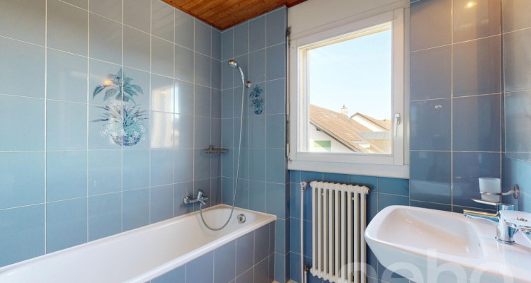 Spacieux duplex en attique à deux pas de la gare image 12