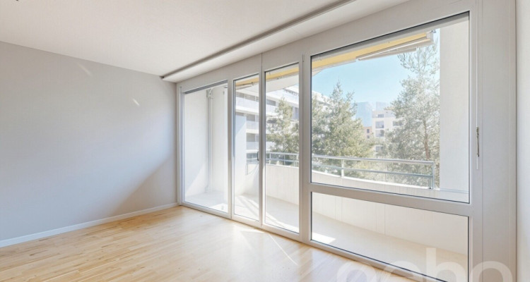 En face du parc de la résidence image 1