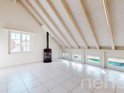 Stilvolle 4.5-Zimmer-Attika-Maisonette mit Charme und Komfort image 2