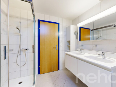 Stilvolle 4.5-Zimmer-Attika-Maisonette mit Charme und Komfort image 10