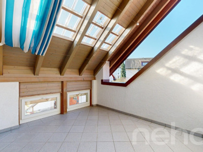 Stilvolle 4.5-Zimmer-Attika-Maisonette mit Charme und Komfort image 11