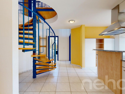 Stilvolle 4.5-Zimmer-Attika-Maisonette mit Charme und Komfort image 12