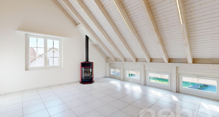 Stilvolle 4.5-Zimmer-Attika-Maisonette mit Charme und Komfort image 2