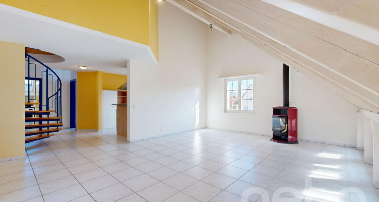 Stilvolle 4.5-Zimmer-Attika-Maisonette mit Charme und Komfort image 3