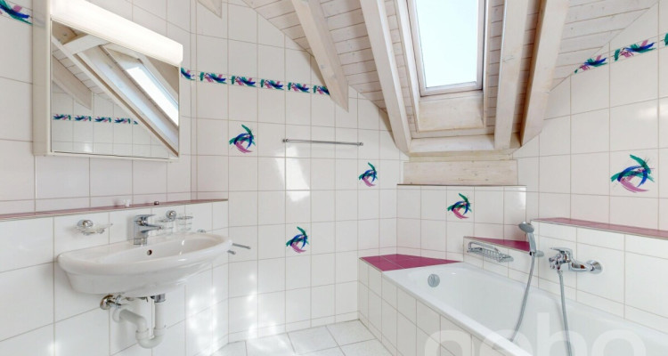 Stilvolle 4.5-Zimmer-Attika-Maisonette mit Charme und Komfort image 9