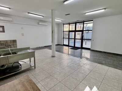 Surface commerciale idéalement située au centre de Riddes image 3