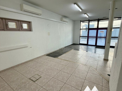 Surface commerciale idéalement située au centre de Riddes image 4