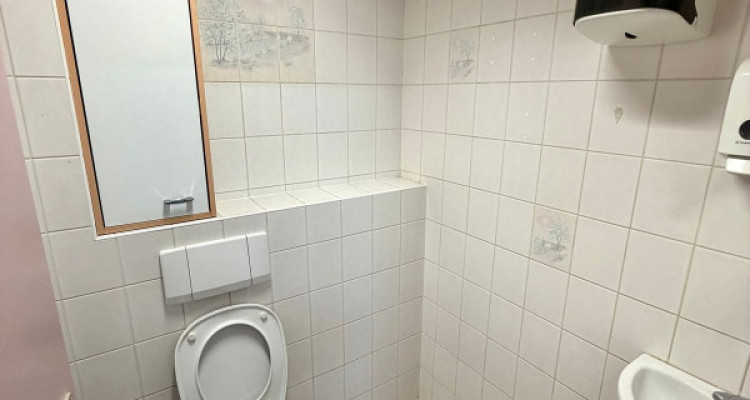 Surface commerciale idéalement située au centre de Riddes image 5