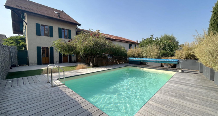 Magnifique maison villageoise avec piscine image 1