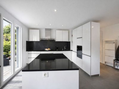 Votre futur chez-vous : 4.5 pièces avec terrasse à Rochefort image 1