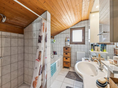 Vivez le confort dune maison performante dans un cadre privilégié à Enney image 8