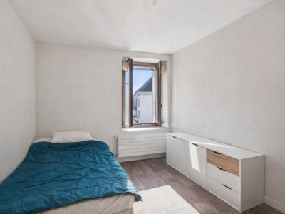 Maison avec trois appartements dans un cadre paisible à Marnand image 4