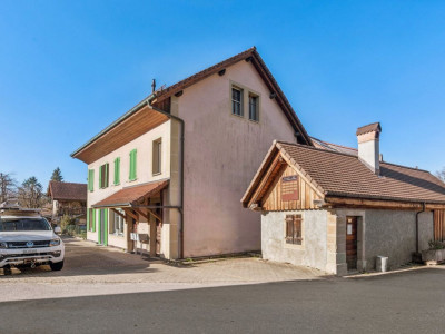 Maison avec trois appartements dans un cadre paisible à Marnand image 7