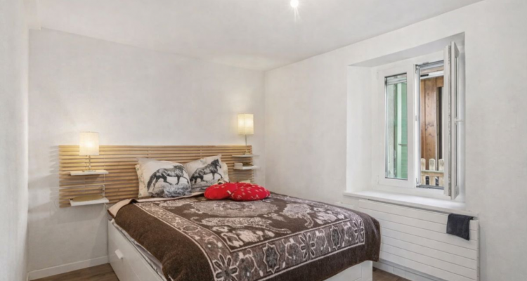 Maison avec trois appartements dans un cadre paisible à Marnand image 3