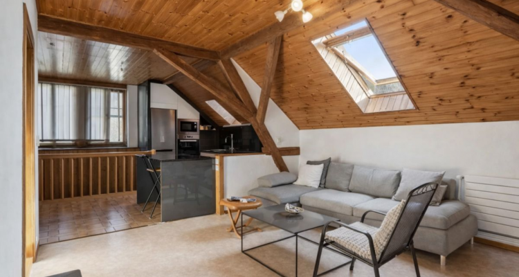 Maison avec trois appartements dans un cadre paisible à Marnand image 5